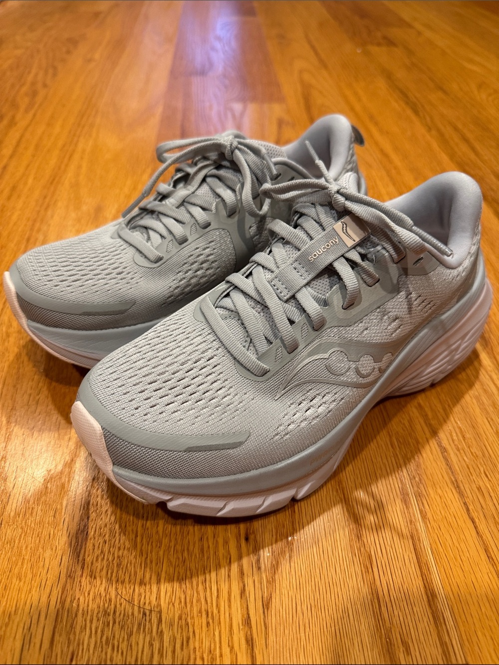 Women's Saucony Guide 18 Power Run Sneakers